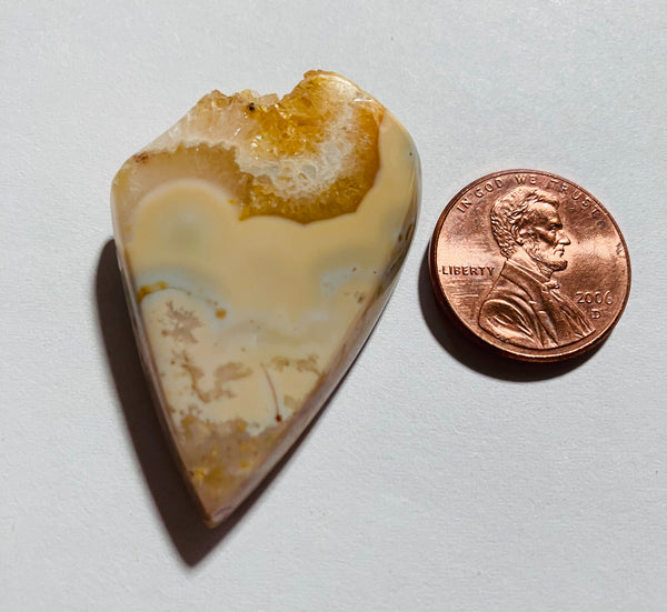 Natural Edge Drusy Agate Z 104