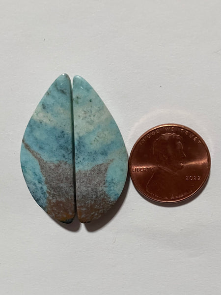 V 685 Chrysocolla in Quartz