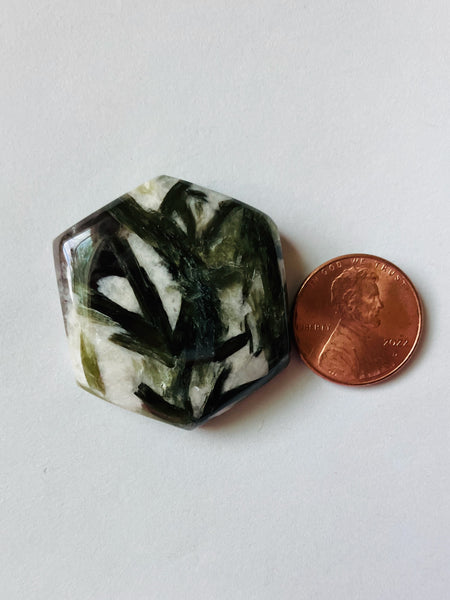 V 1052 Green Mica & Albite