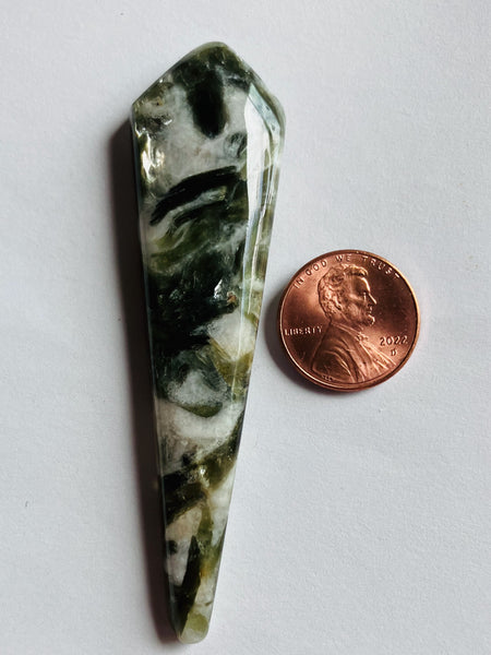 V 1053 Green Mica & Albite